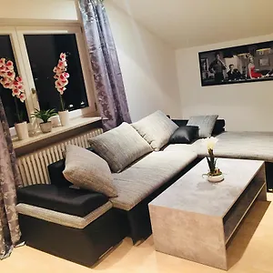  Apartment Dhillon